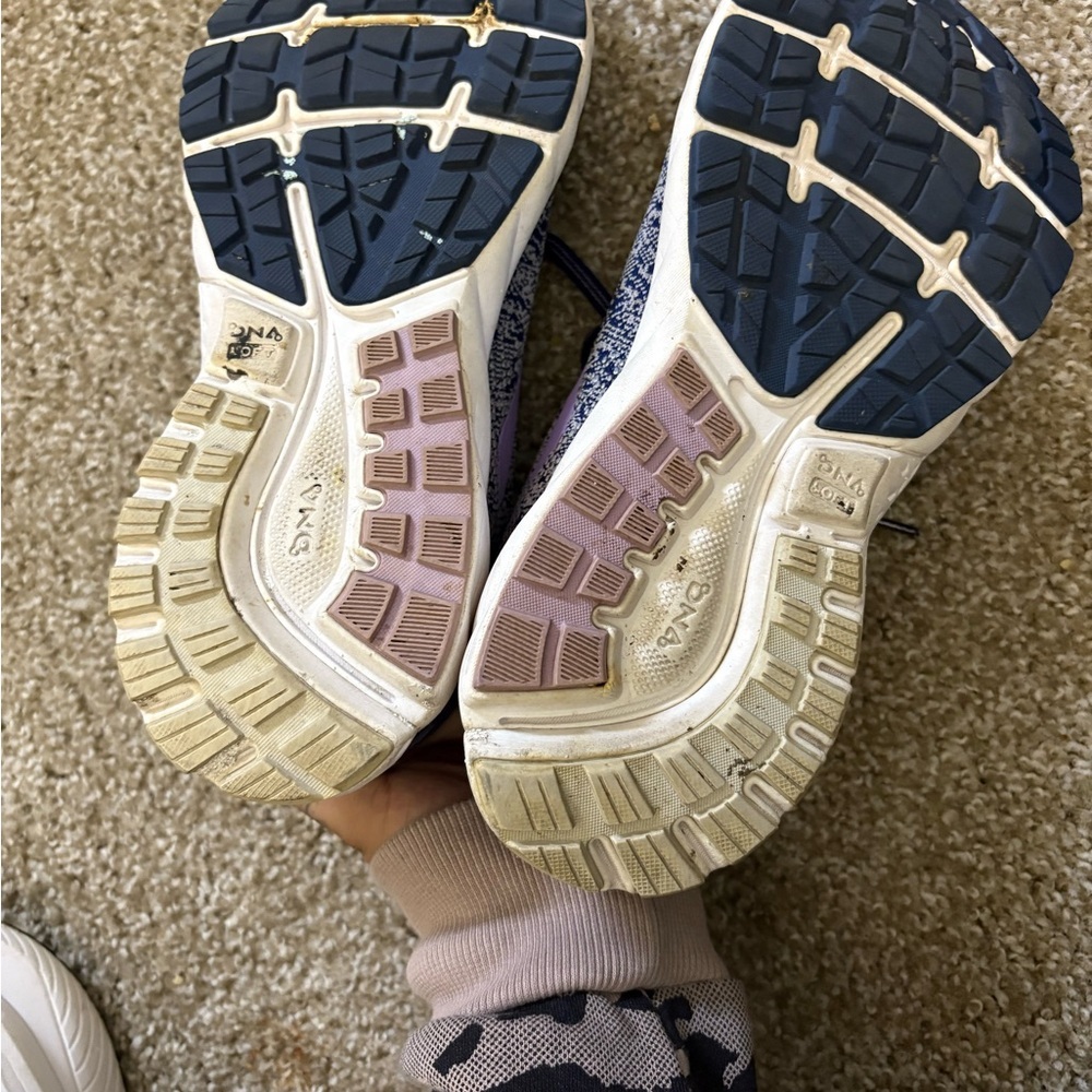 Brooks Women size 8.5 Ghost 11 Athletic Shoes - Blue and White - Picture 6 of 6
